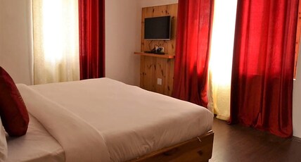 Elite Cottage | Manali Room Type - Deluxe Room with View
