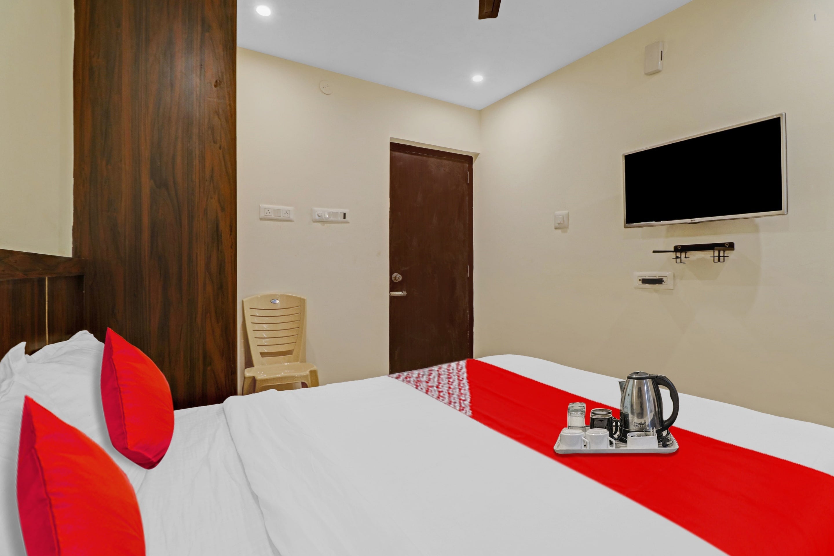 Hotel O GN Nelli Suites - Tap to explore photos