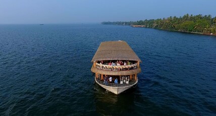 Upper Deck  Houseboats Room Type - ADay Cruise without room Checkin 1pm to Checkout 5:30pm same day