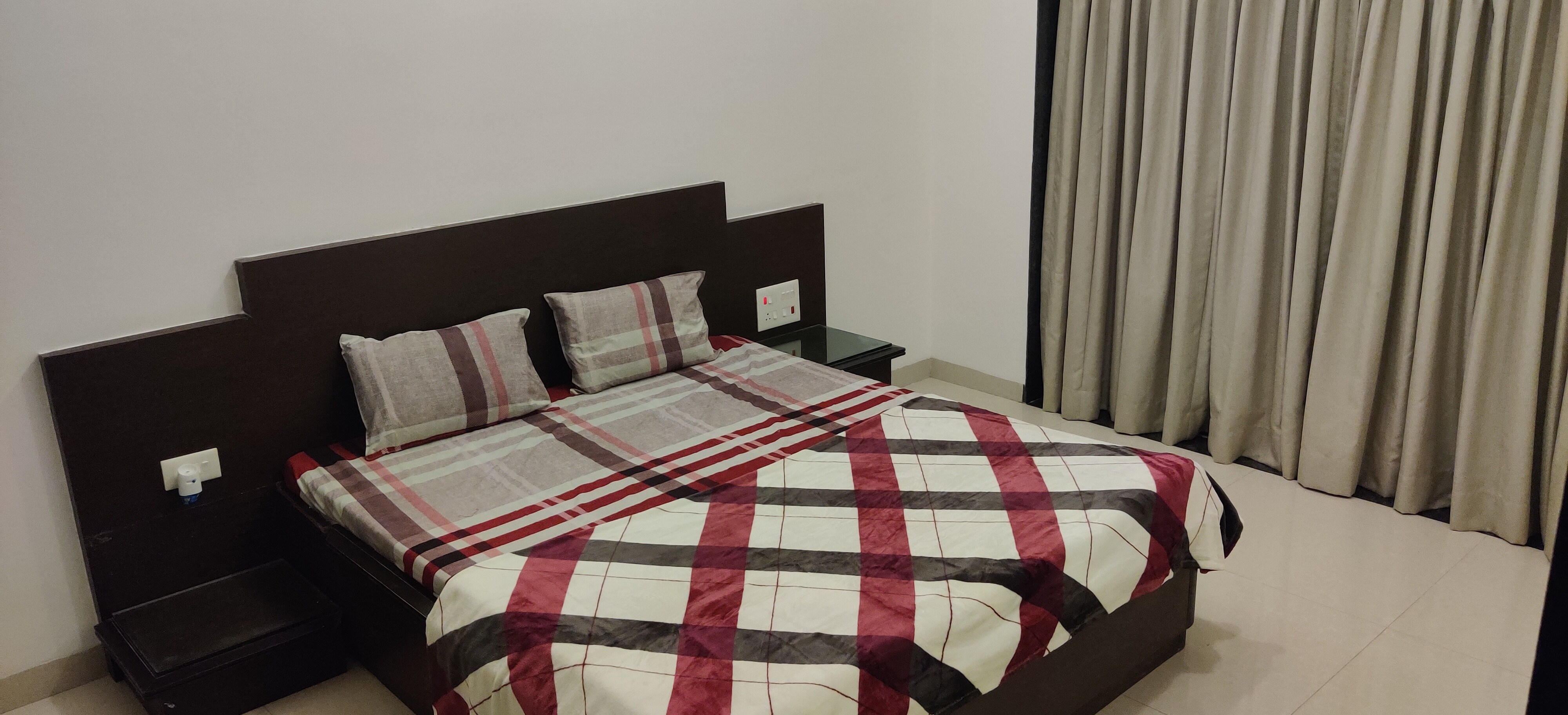 Pachu Bungalow | 3 BHK Luxury Villa - Tap to explore photos