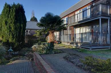 Best Western Plus Oaklands Hotel