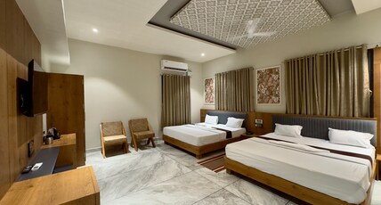WHITE PETAL GUEST HOUSE Room Type - SUPER DELUX FAMILY ROOM