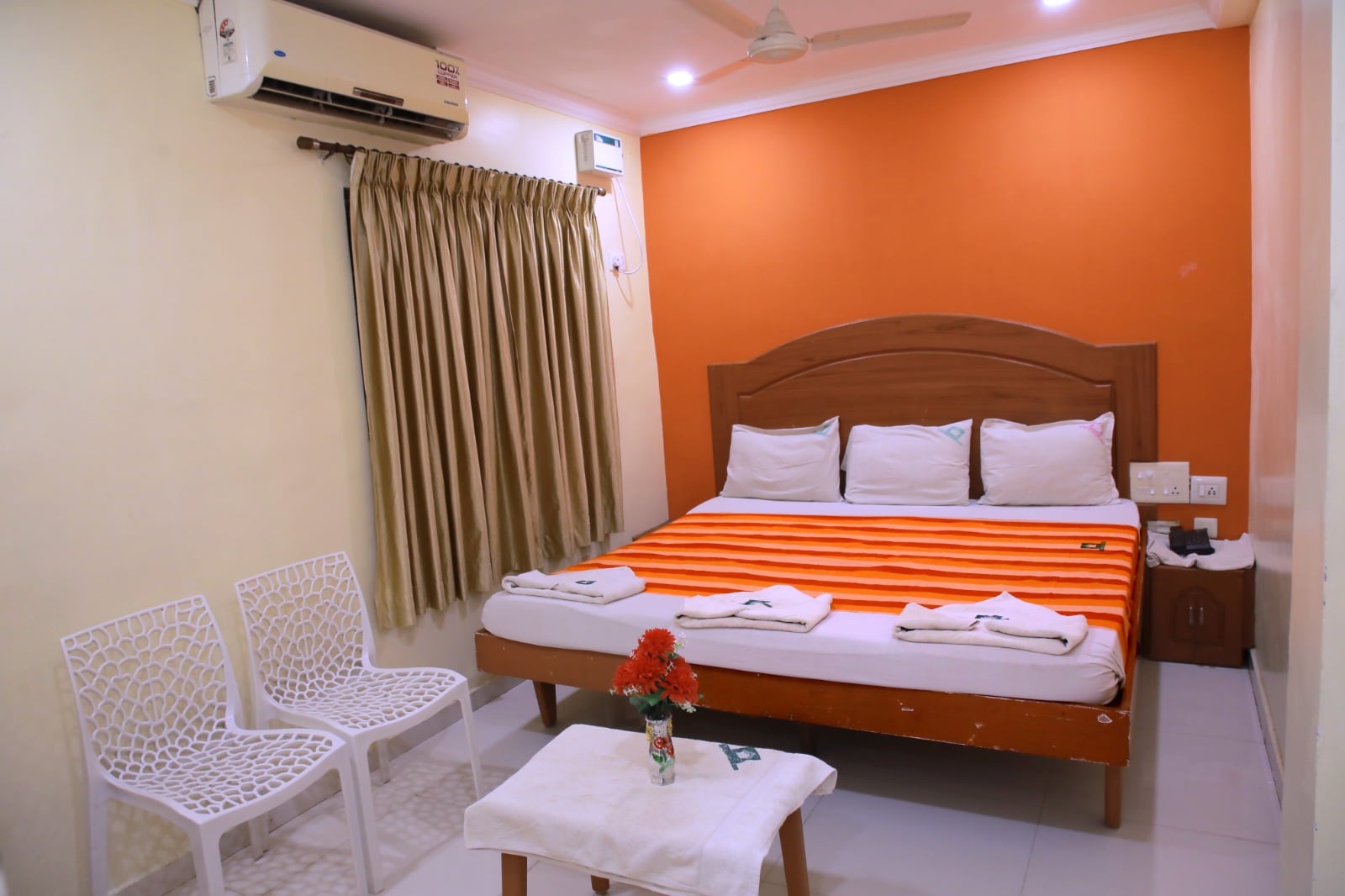 Ferdin Home Stay - Tap to explore photos