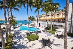 Best Western on The Bay Inn & Marina