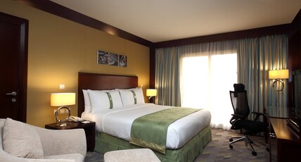 Holiday Inn AL KHOBAR - CORNICHE Room Type - 1 King Bed Standard Nonsmoking Holiday Inn AL KHOBAR - CORNICHE Room Type - 1 King Bed Standard Nonsmoking