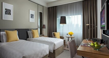 Orchard Hotel Singapore Room Type - Premier Twin Room with Bathtub