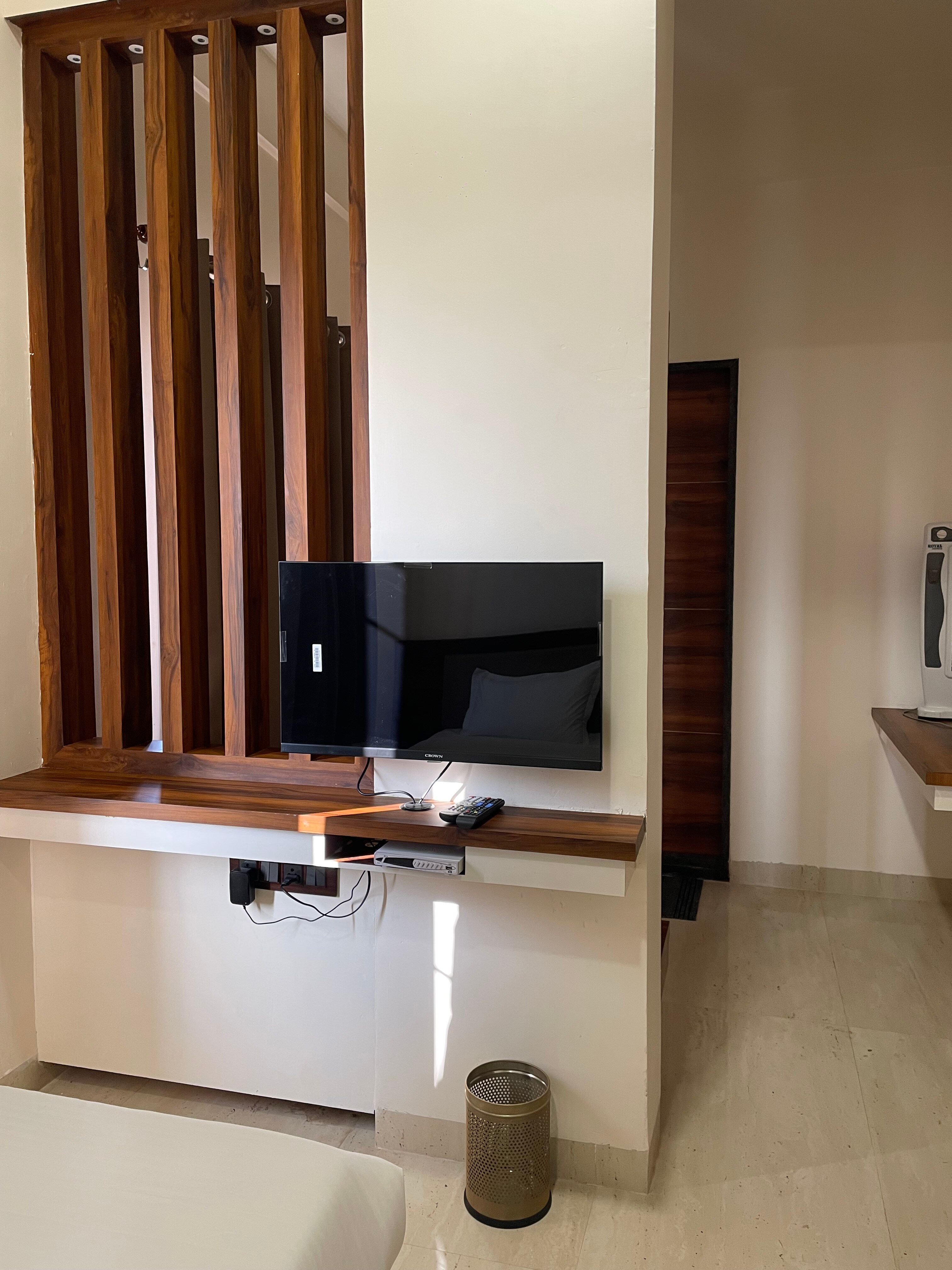 Hotel Shree Leela Palace Rajgarh - Tap to explore photos