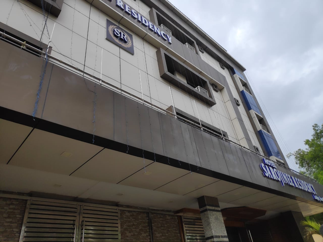 Sarojinee Residency - Tap to explore photos