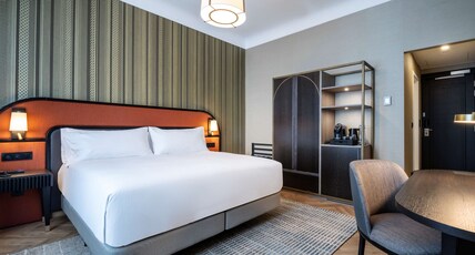 DoubleTree by Hilton Brussels City Room Type - KING ACCESS DLX ROOM W VW