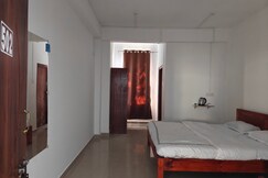 Pahari Restaurant and Lodge