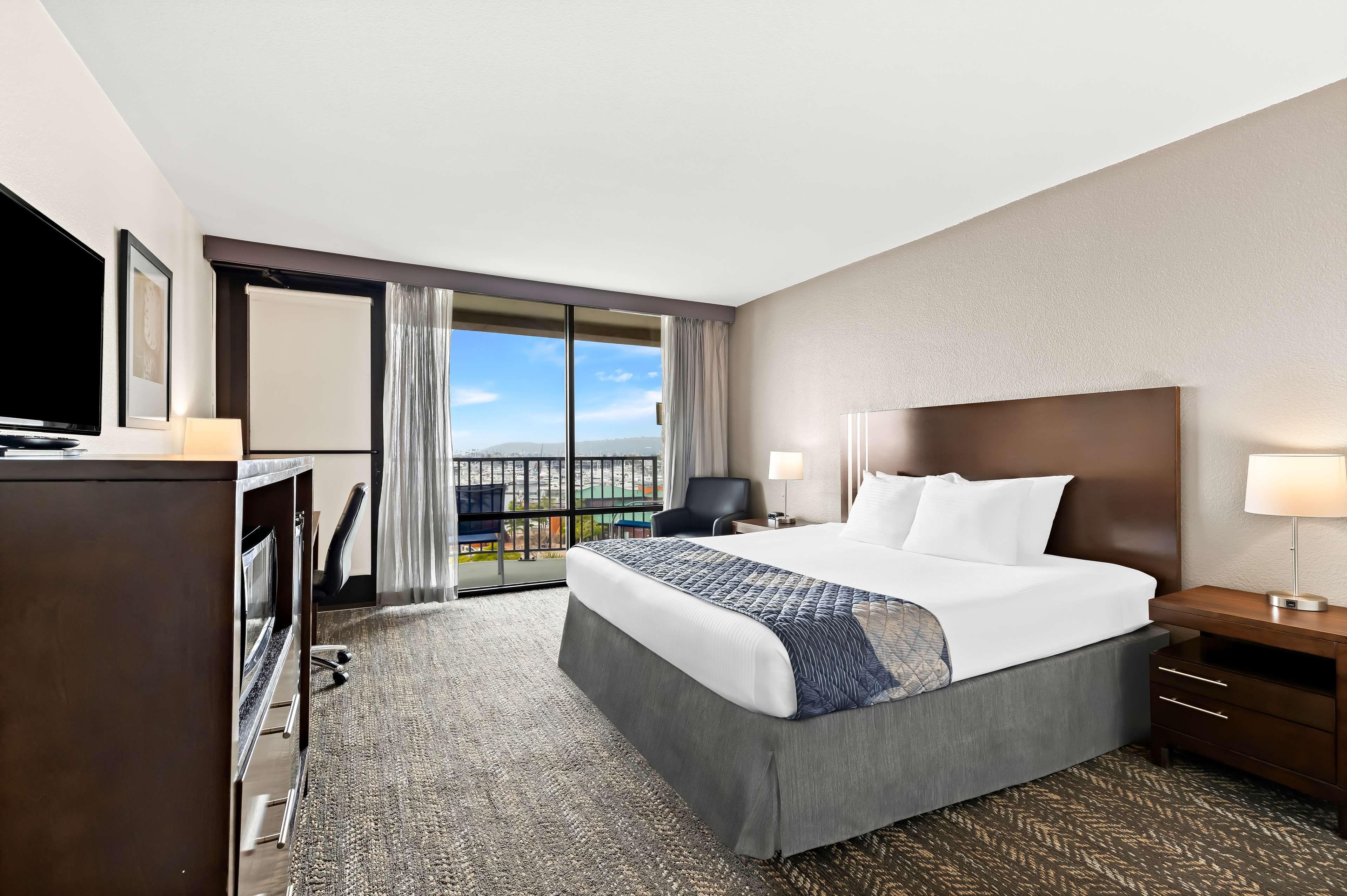 Best Western Yacht Harbor Hotel - Tap to explore photos