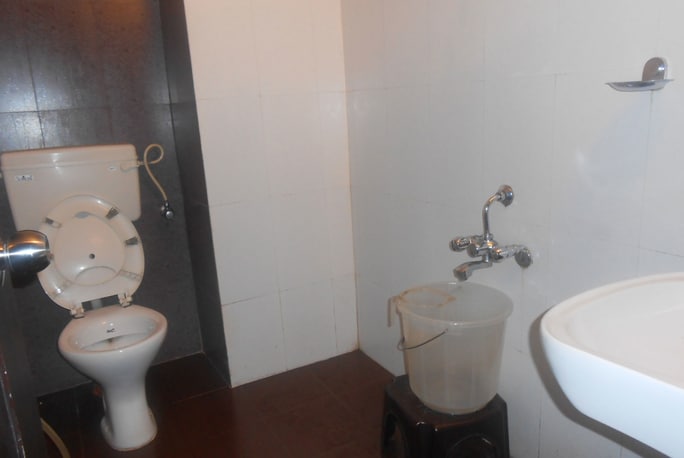 Hotel Airlines - Tap to explore photos