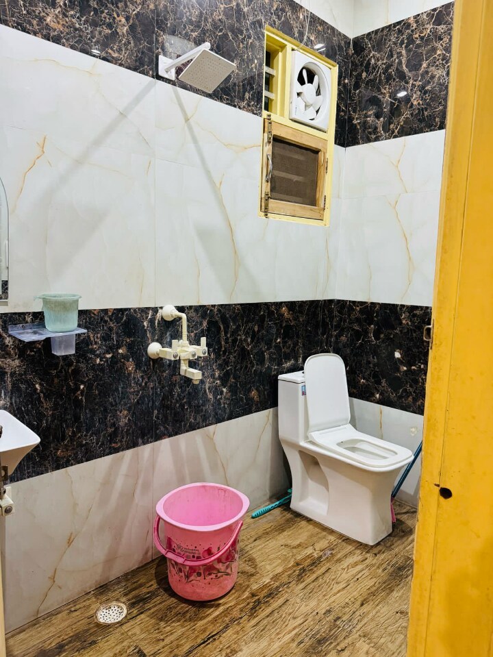 Kripalu Hari Dham - Tap to explore photos