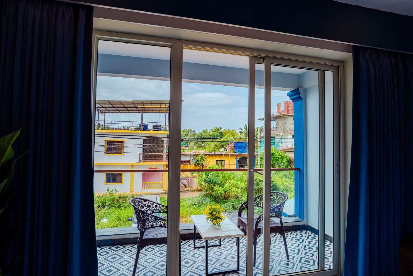 Jingle Tree Resort - Tap to explore photos