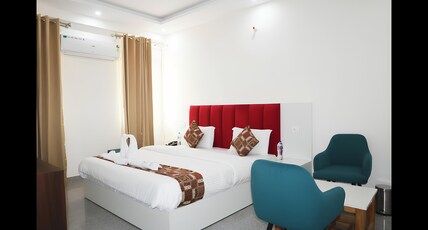 Hotel Bindram Palace Room Type - Deluxe Room