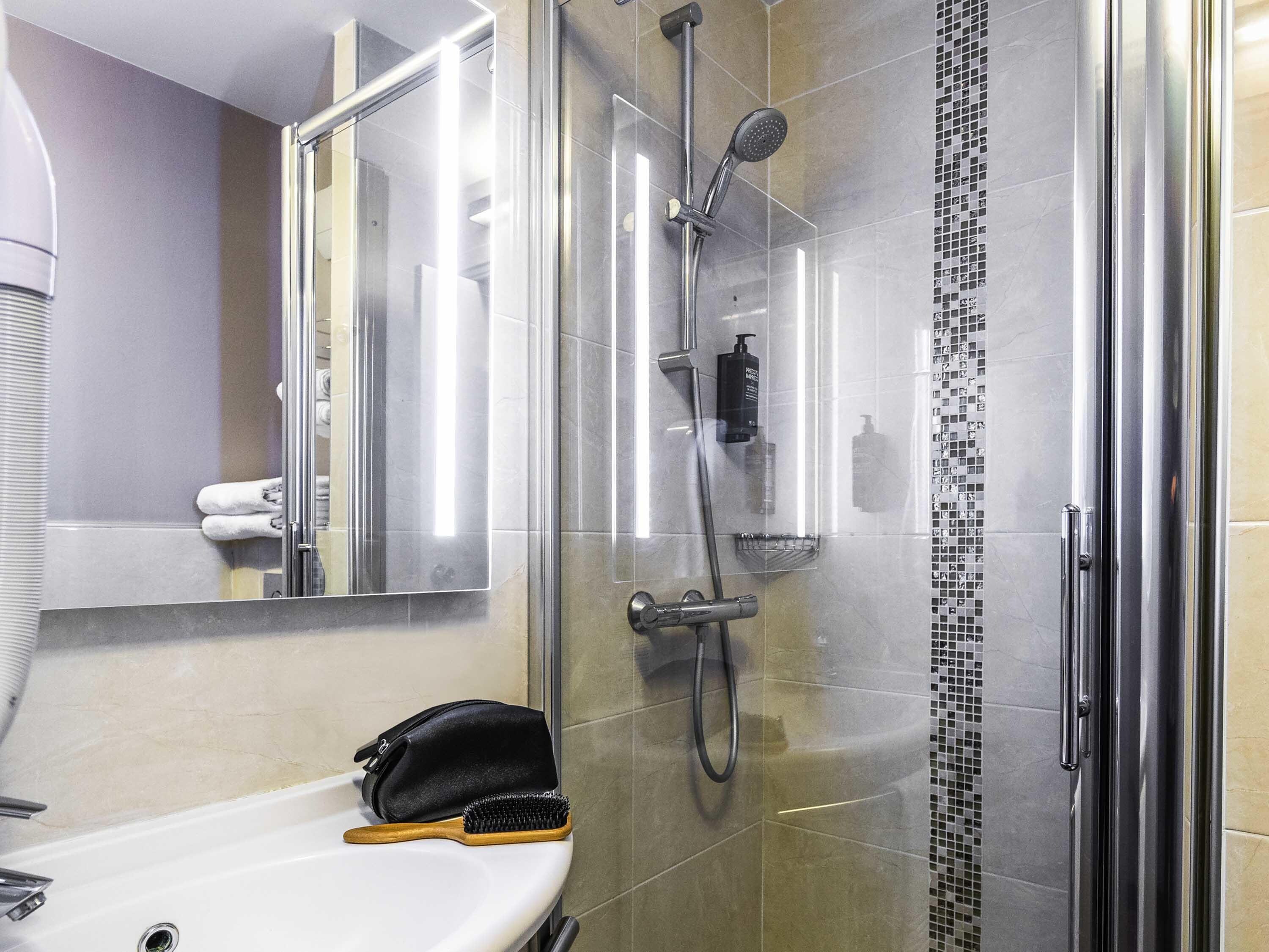 Ibis Styles Saint Brieuc Plerin - Tap to explore photos