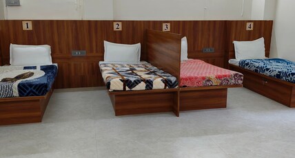 Marwadi Inn Room Type - AC DORMITORY