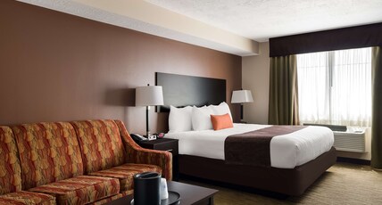 Best Western Plus Landmark Hotel Room Type - Suite-1 King Bed, Non-Smoking, Larger Room, Kitchenette, Full Breakfast