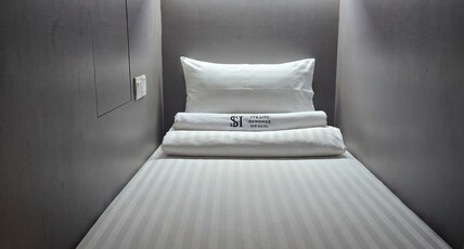 Straits Heritage Hostel Room Type - Female dorm - Single Top Bed
