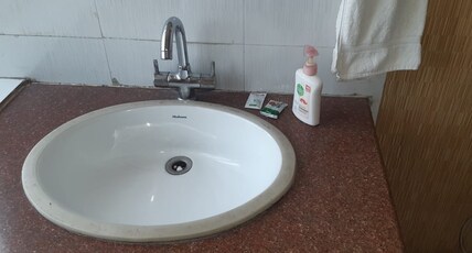HOTEL AADDITAYAA INTERNATIONAL Room Type - Executive Room