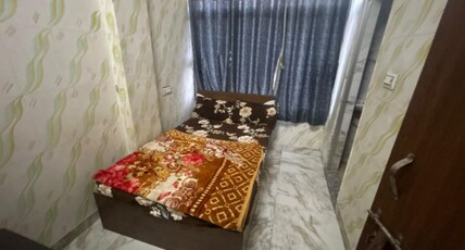 Kismat Palace Room Type - Deluxe Double AC Room