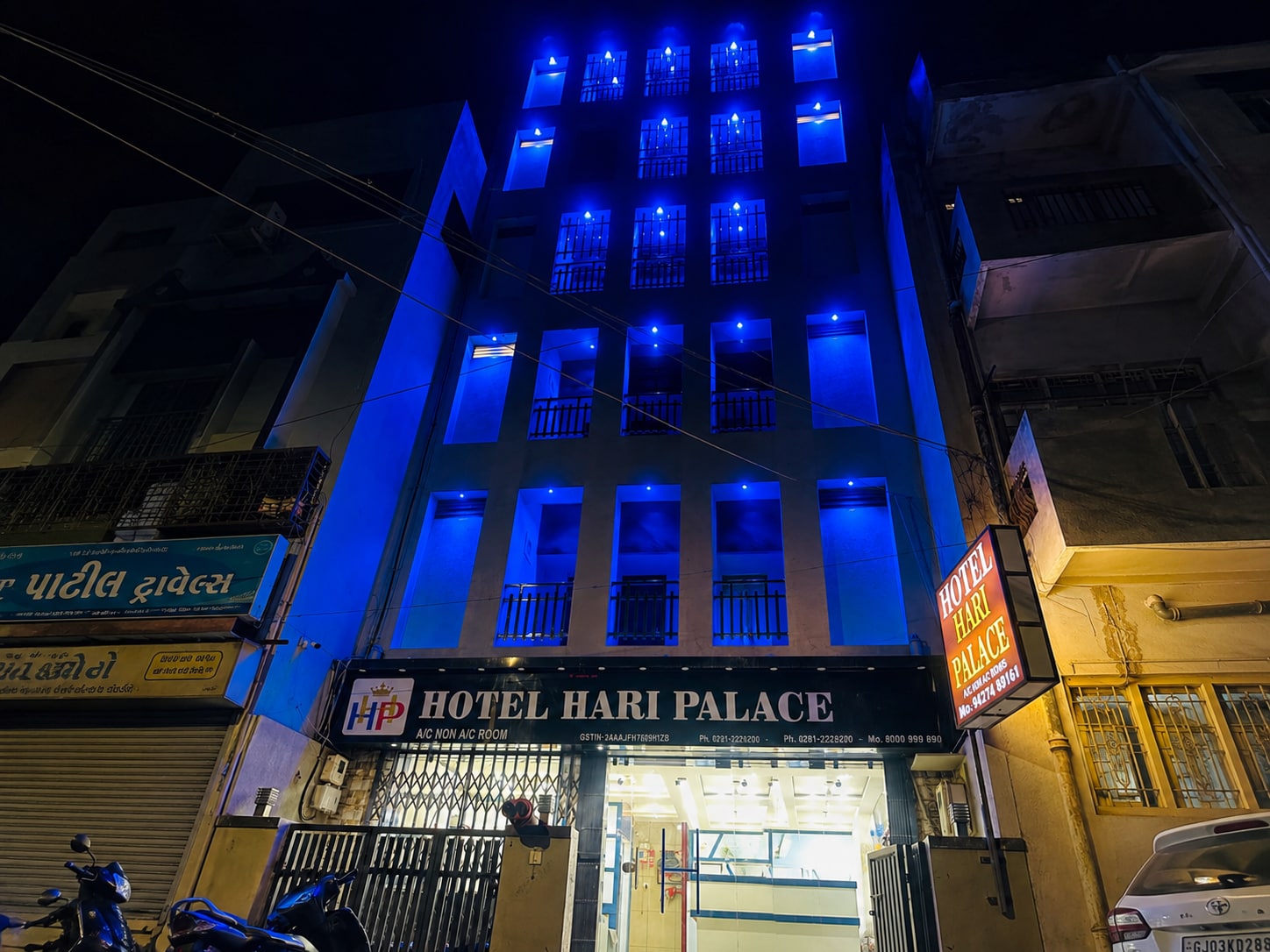 Hotel Hari Palace - Tap to explore photos