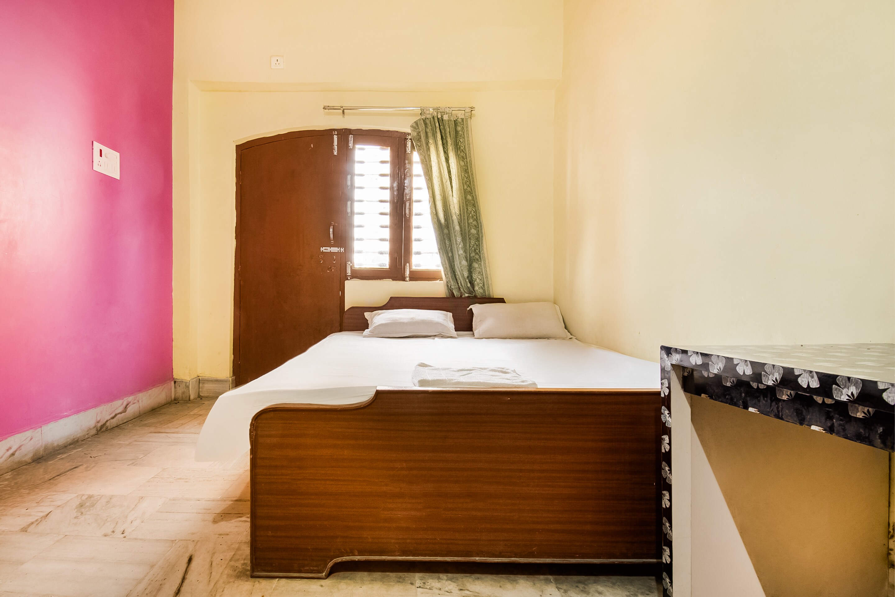 Hotel Vaibhav - Tap to explore photos