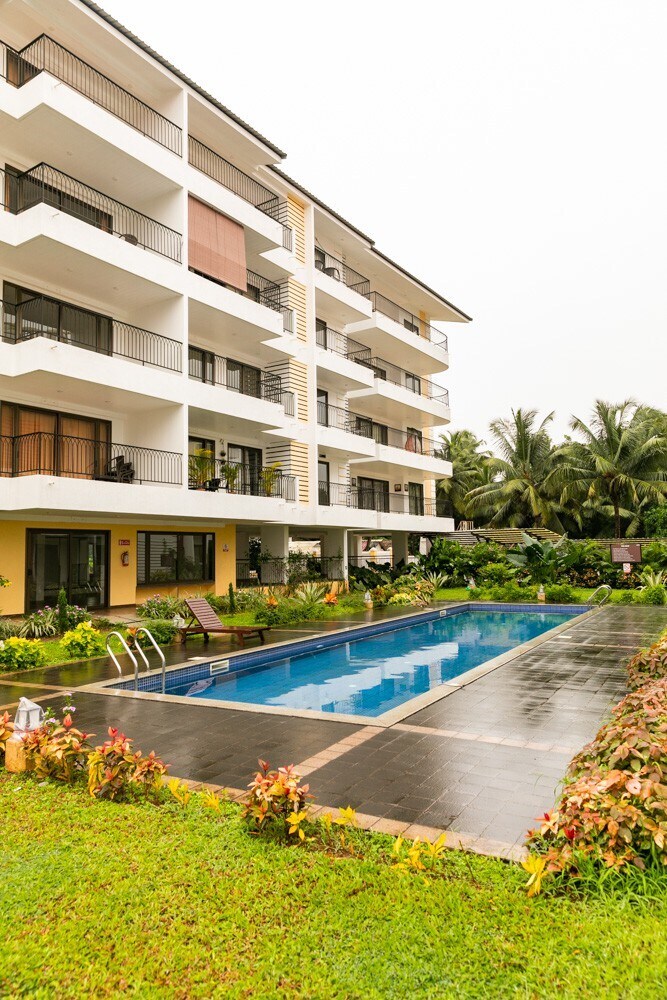 Studio apartment w/kingbed-wi-fi-pool-park at baga - Tap to explore photos