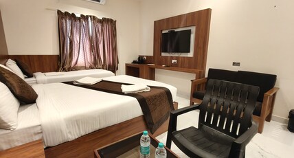 HOTEL SAHAYA ARASI Room Type - Premium Triple Room HOTEL SAHAYA ARASI Room Type - Premium Triple Room