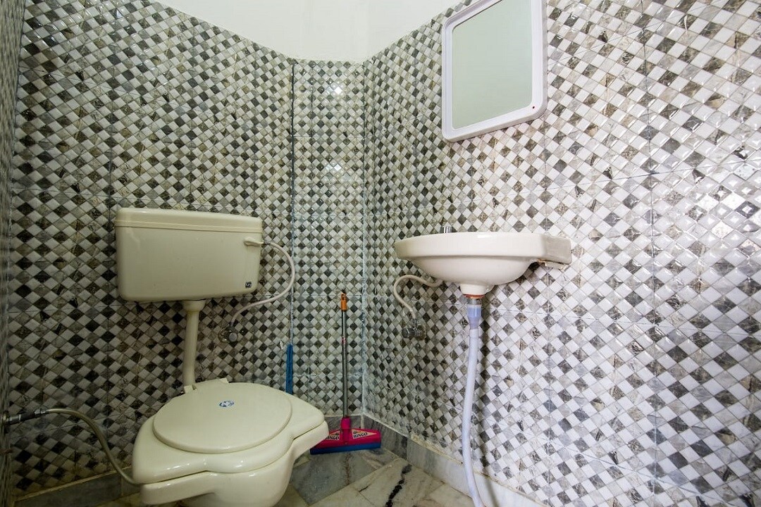 Inda Paying GuestHouse - Tap to explore photos