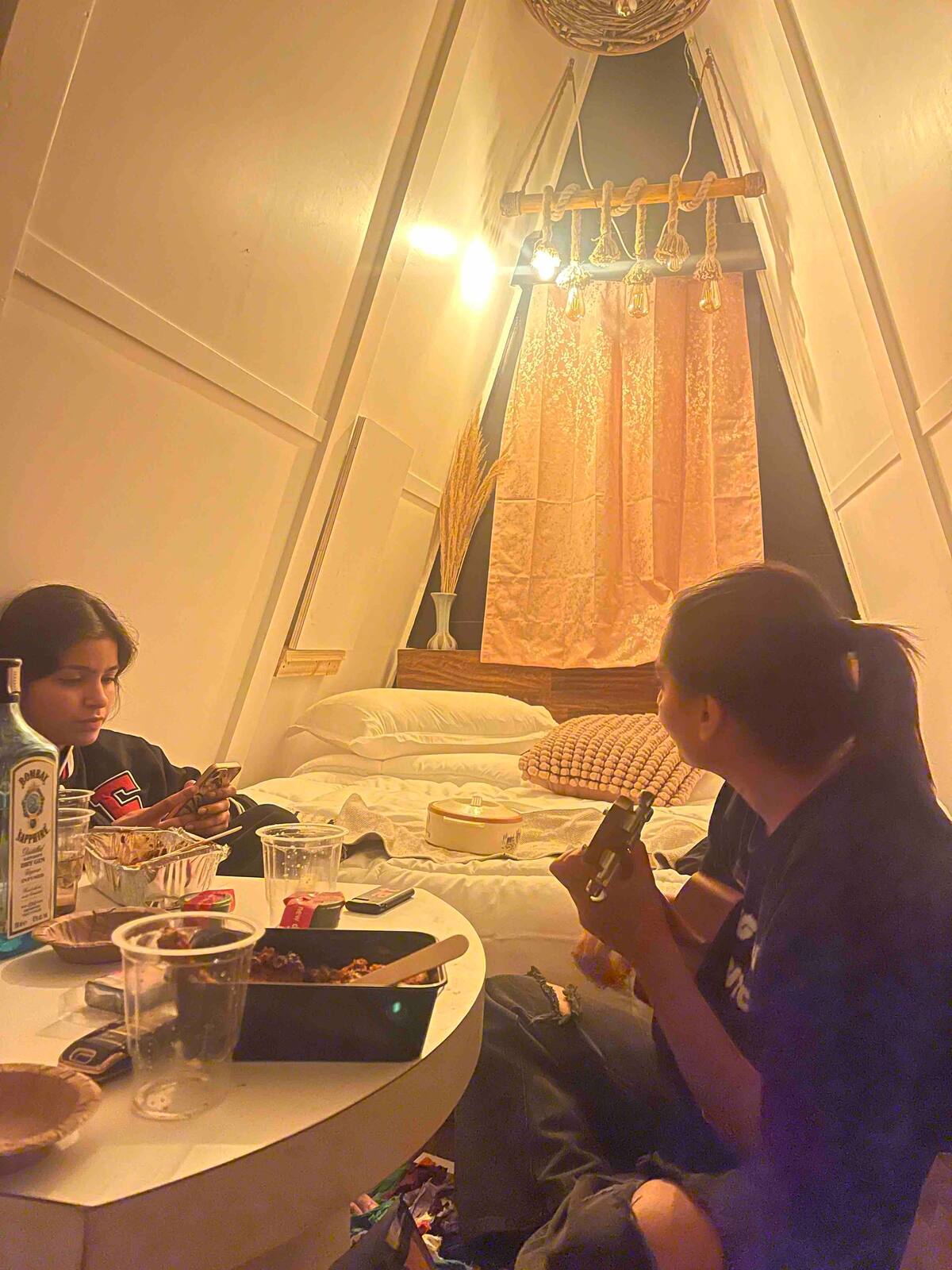 Boho Cabin in Dharamshala - Tap to explore photos