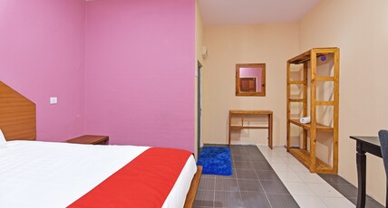 Hotel O Awan Biru Motel Room Type - Standard King