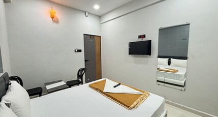 Hotel Mojito Room Type - DELUX NON AC ROOM