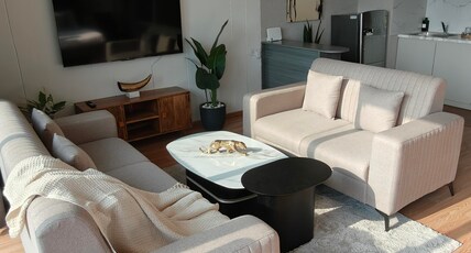 Ayara Stays | Infinity Pool Residences Room Type - Skyline Suite | Luxury Stay w/ Infinity Pool