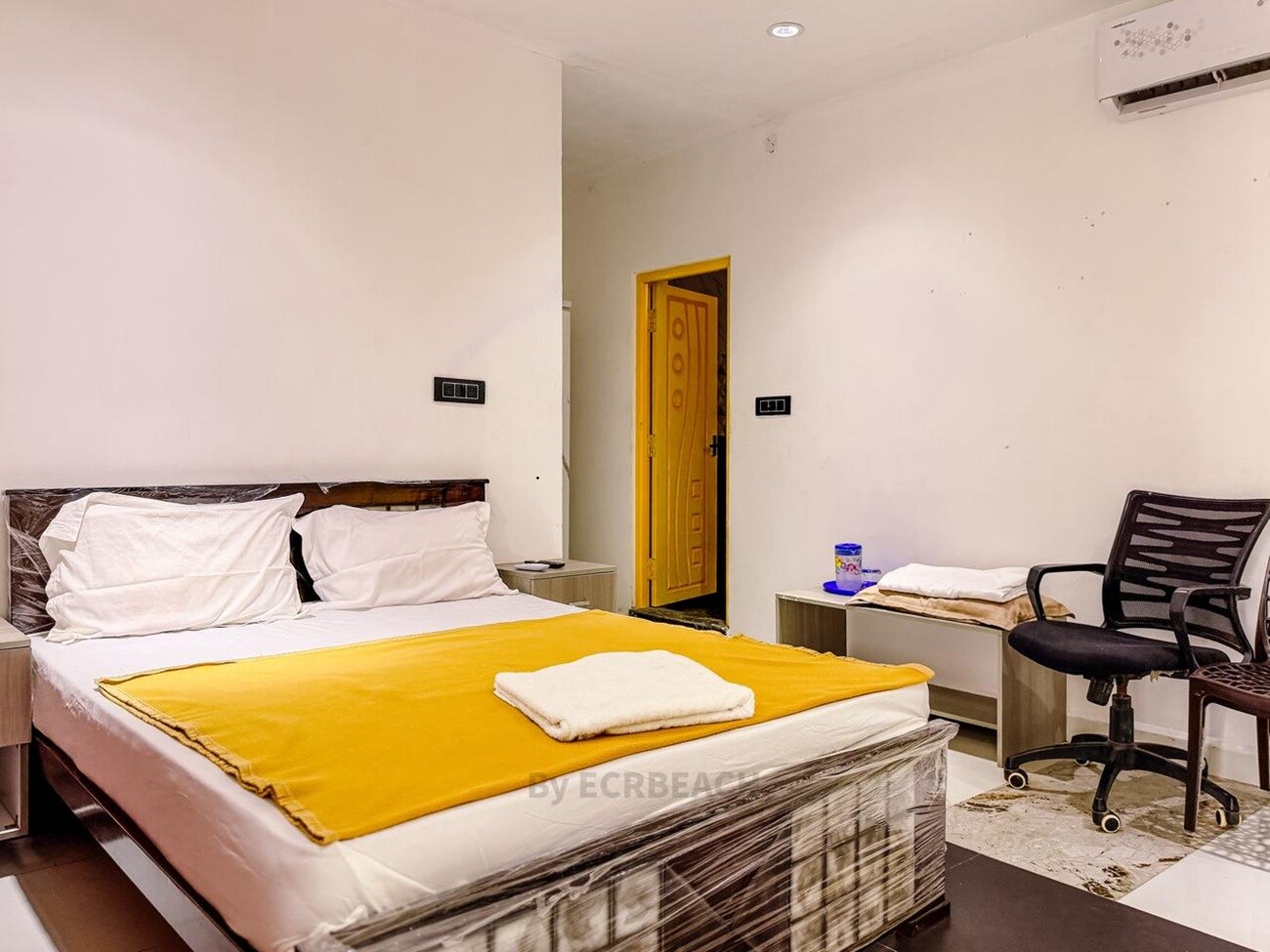 ANANDHAM ROOMS AND SWIMMING POOL - Tap to explore photos
