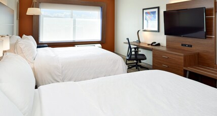 Holiday Inn Express & Suites Elko, an IHG Hotel Room Type - 2 Qn Bds Standard Mobil Access Tran Shwr