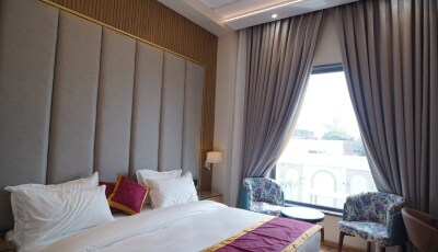 Hotel Swarn Palace Room Type - Deluxe Room with Garden View