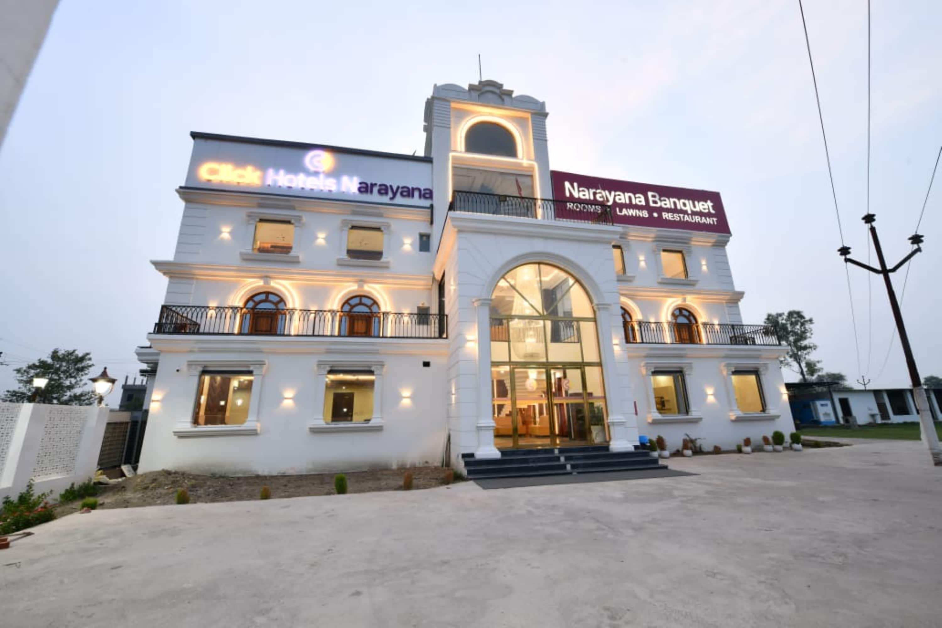 Click Hotel Narayana - Tap to explore photos