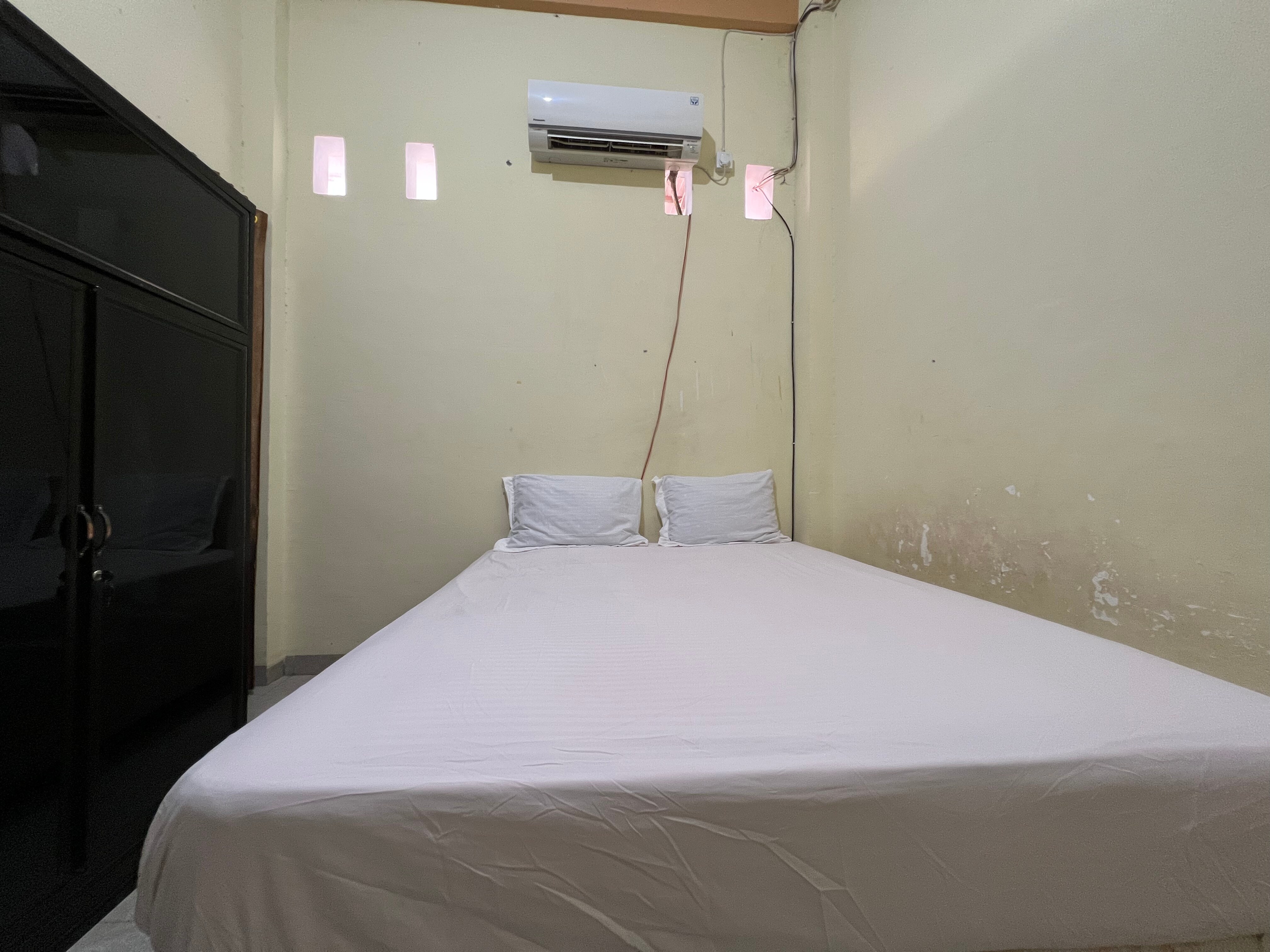 Hotel O Mely Homestay - Tap to explore photos