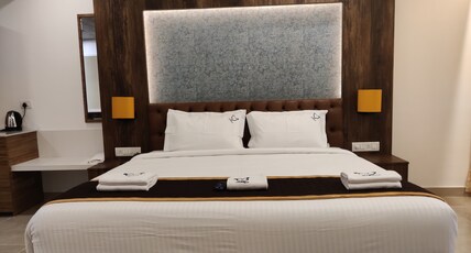 HOTEL IDHAYA Room Type - DELUXE ROOM