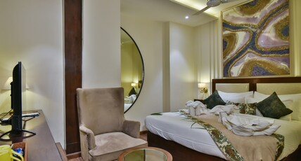 Hotel BR GRAND | 2KM FROM GOLDEN TEMPLE Room Type - DELUXE ROOM