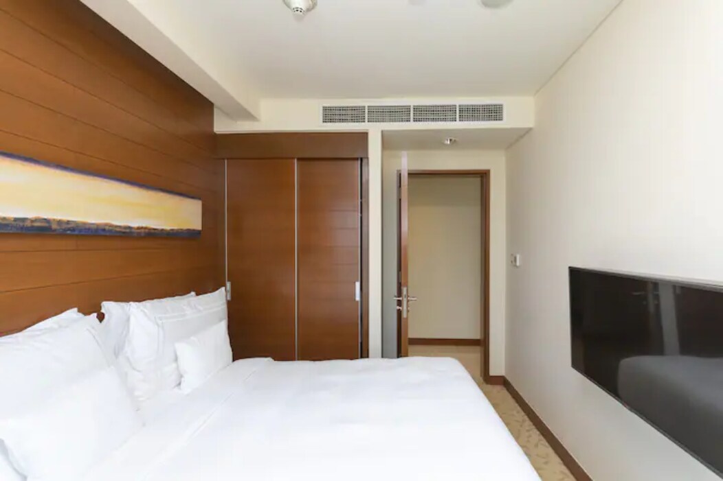Luxury 2 BR - Address Dubai Mall - Tap to explore photos
