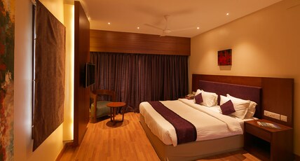 River Banks Madapparambil Resort Room Type - EXECUTIVE DELUXE ROOM