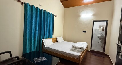 Vinod Pandey Akant niwas home stay Room Type - Bedroom 3