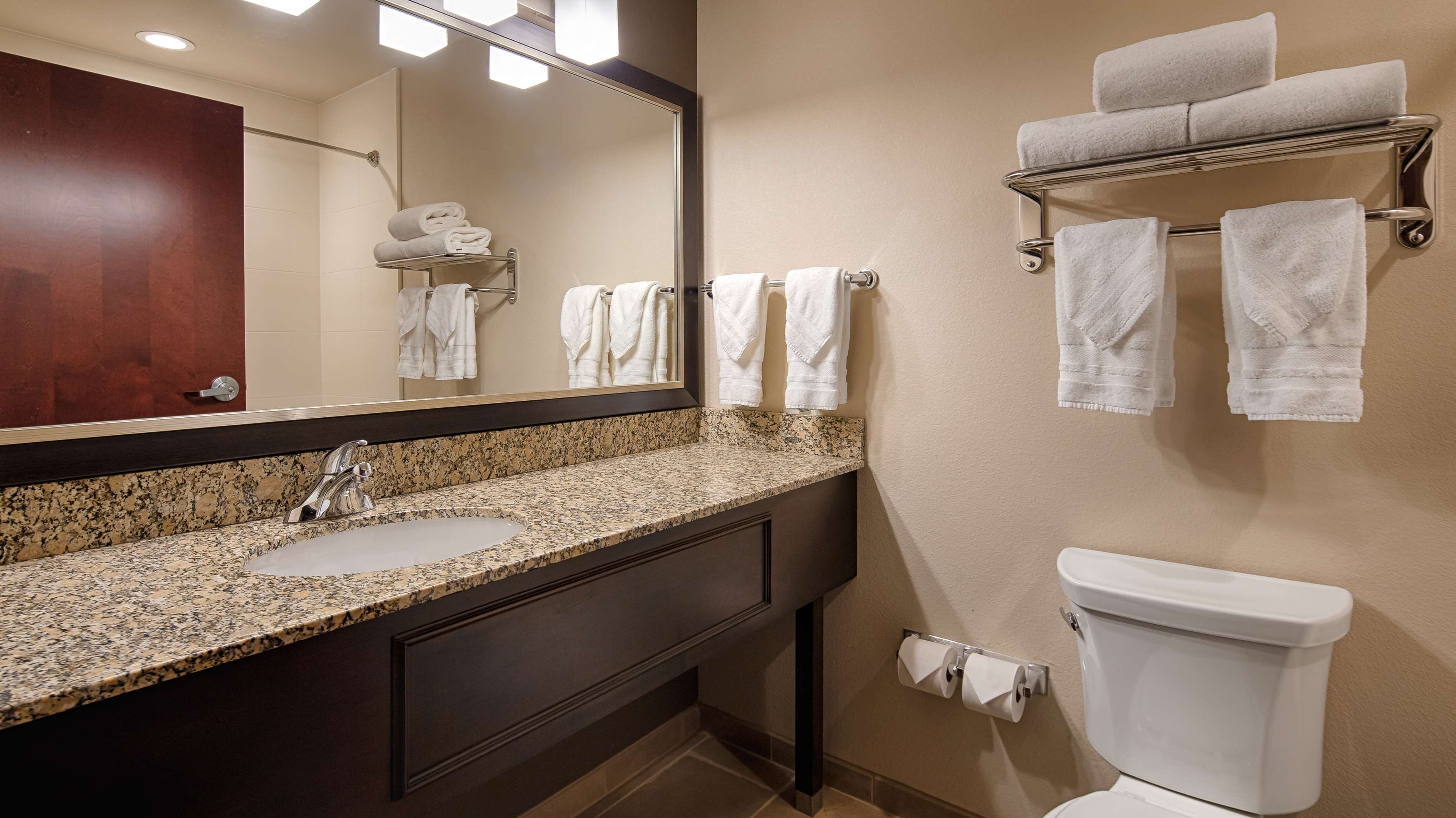Best Western Plus Stevens County Inn - Tap to explore photos
