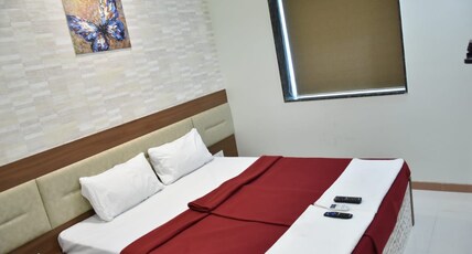 Vipul Residency Room Type - Standard AC Room