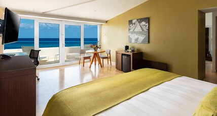 Presidente InterContinental Cancun Resort Room Type - 1 King Caribbean Suite Ocean Front Presidente InterContinental Cancun Resort Room Type - 1 King Caribbean Suite Ocean Front