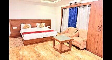 Hotel Paradise Premium Room Type - Super Deluxe Room
