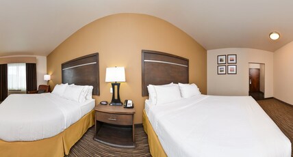 Holiday Inn Express & Suites GLOBE Room Type - 2 Queen Beds Standard Comm Access