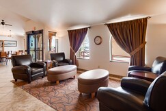 Best Western West Hills Inn